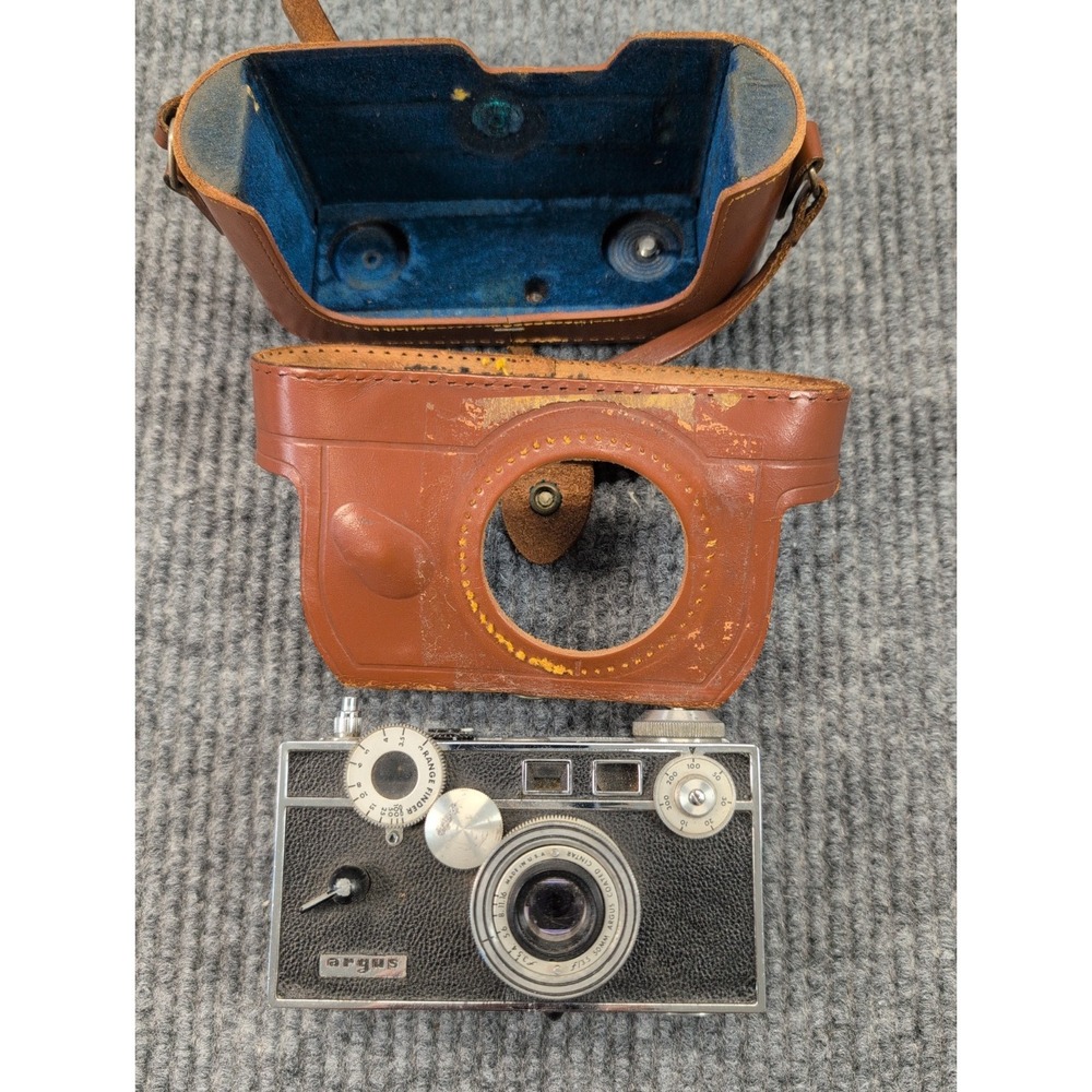 Vintage Argus Rangefinder 35mm Film Camera 55mm f/3.5 Cintar Lens USA As-Is